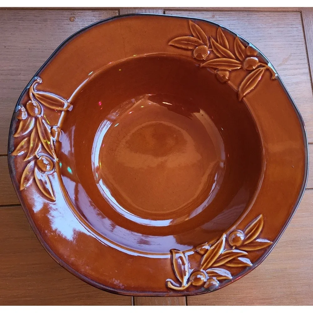 Certified International 10" Round Veg.‎ Bowl Brown Embossed Leaves Berries